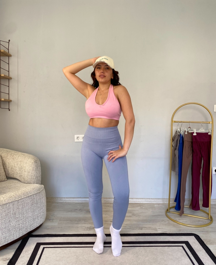 Gri kalçası büzgülü ekstra push up büzgülü taytımız