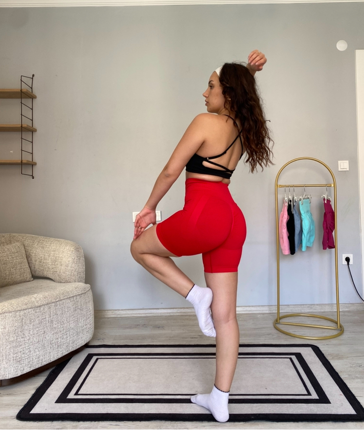Kırmızı ekstra push up seamless şort