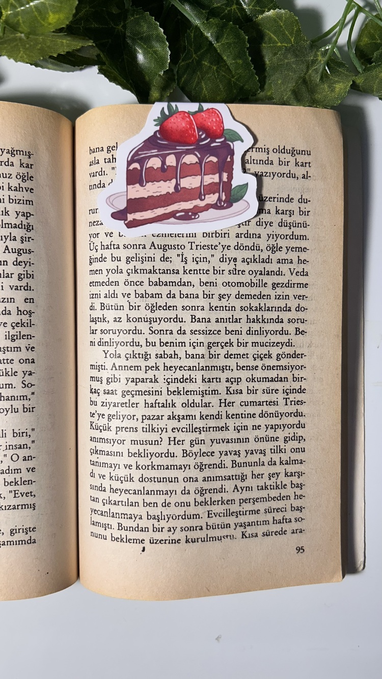 Çikolatalı pasta temalı mıknatıslı kitap ayracı