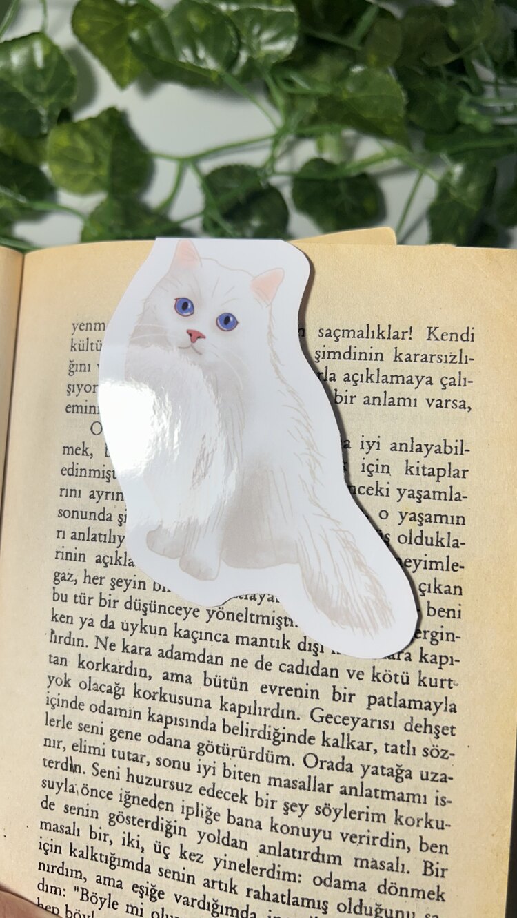 Beyaz kedi mıknatıslı kitap ayracı, Lamine edilmiştir, Parlak ve sert yapı, El yapımı