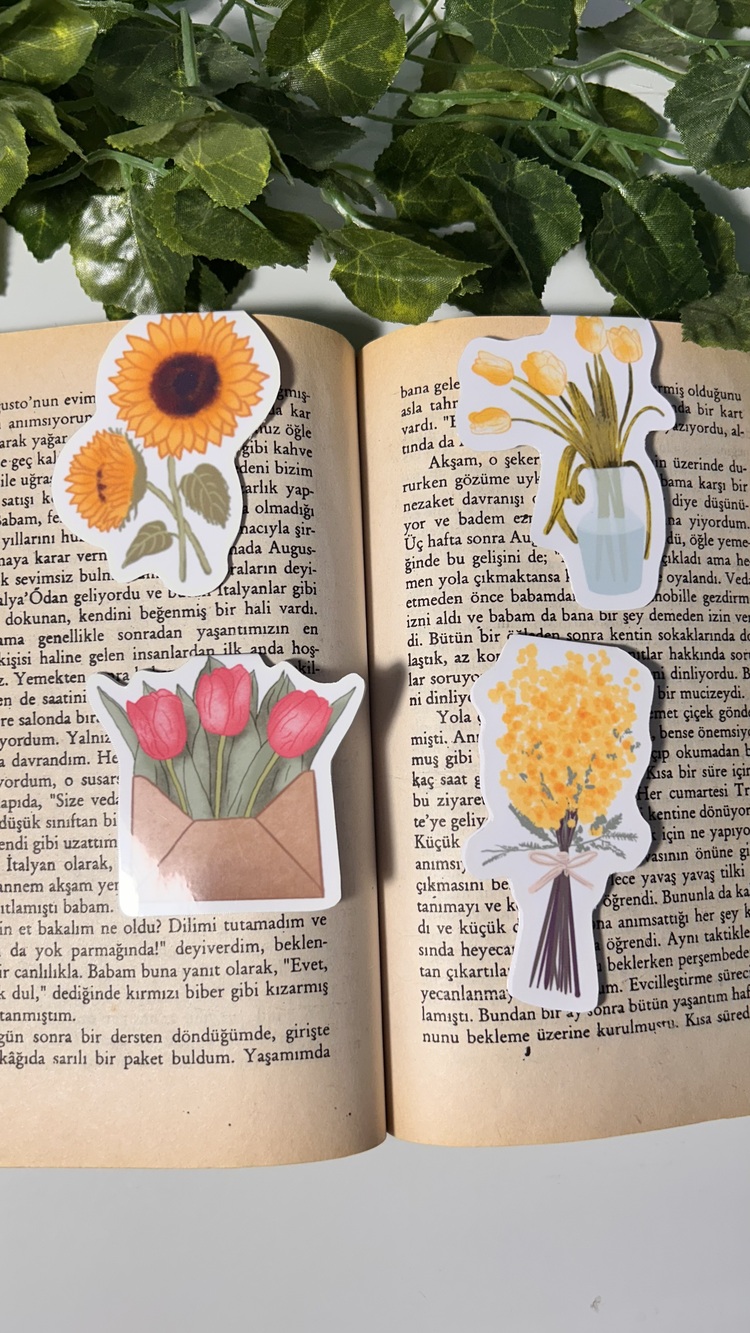 4'lü çiçek temalı mıknatıslı kitap ayracı