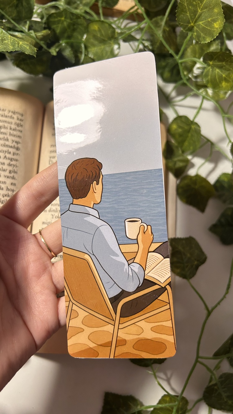 Kitap Okuyan Erkek Kitap Ayracı 5 X 15 Cm Pvc Kaplama Parlak Ve Sert Yapı El Yapımı Bookmark