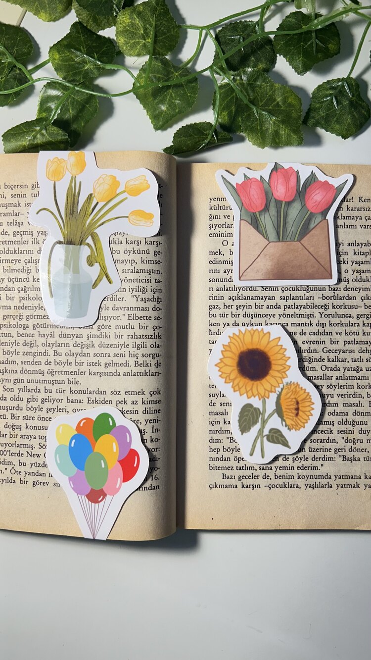 Çiçek temalı 4'lü çoklu mıknatıslı kitap ayracı seti