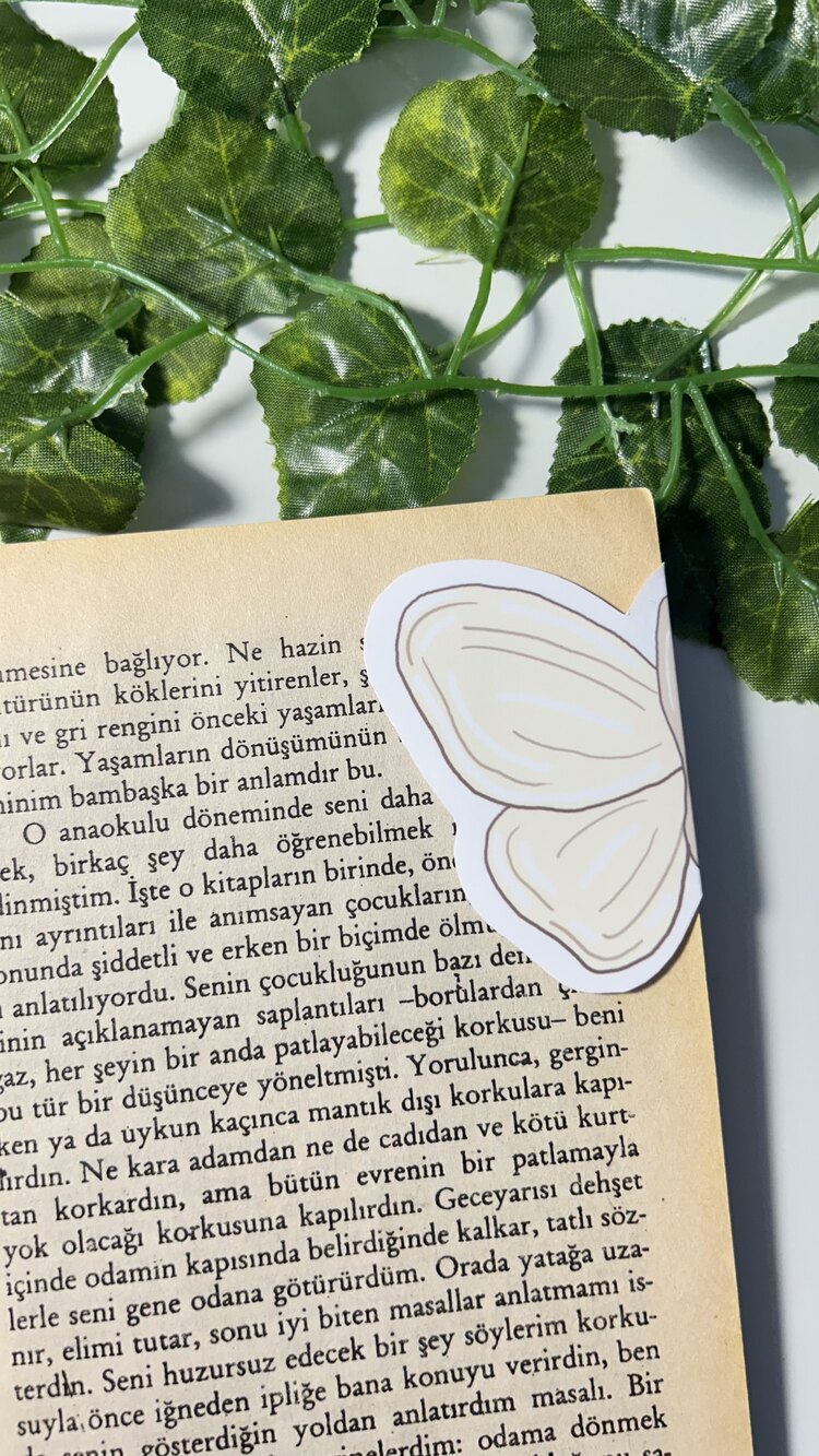 Kelebek mıknatıslı kitap ayracı