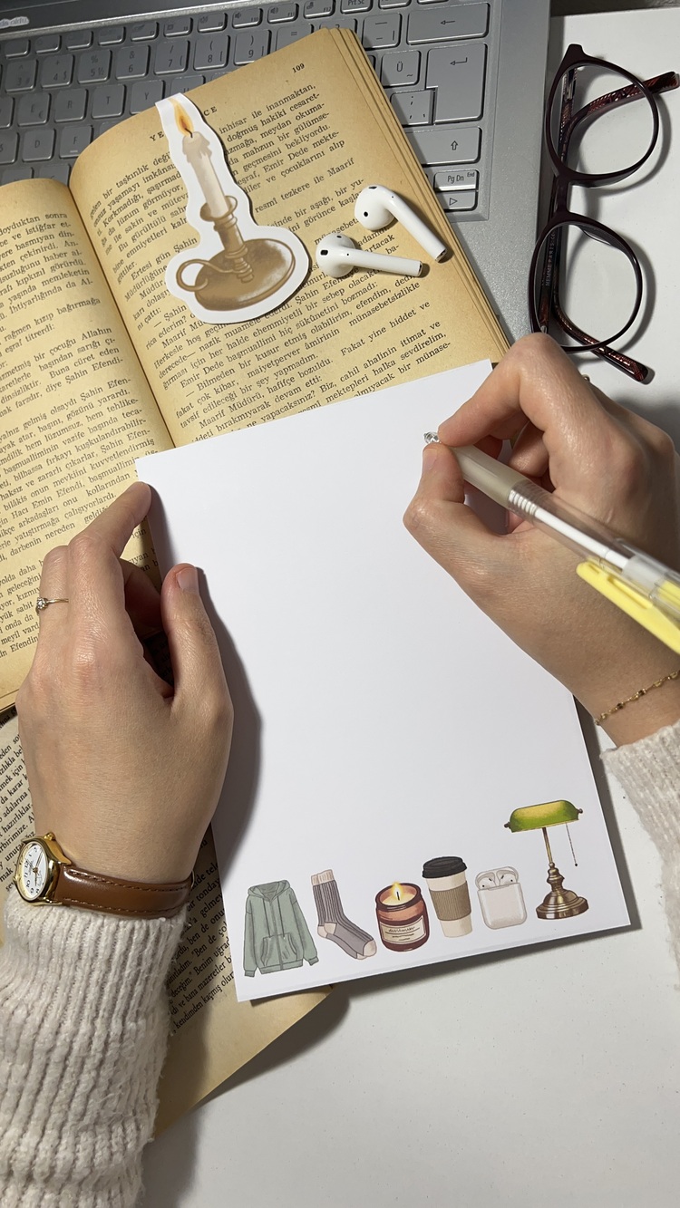 Cozy Temalı Notepad Çek Kopar Defter, Tutkallı Bloknot, A5, Çizgisiz Defter