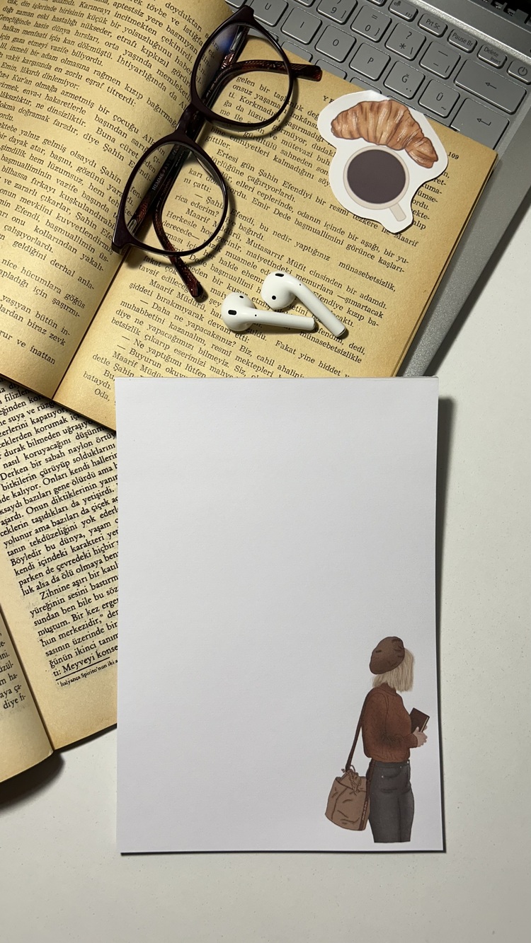 Şapka ve kitap temalı notepad