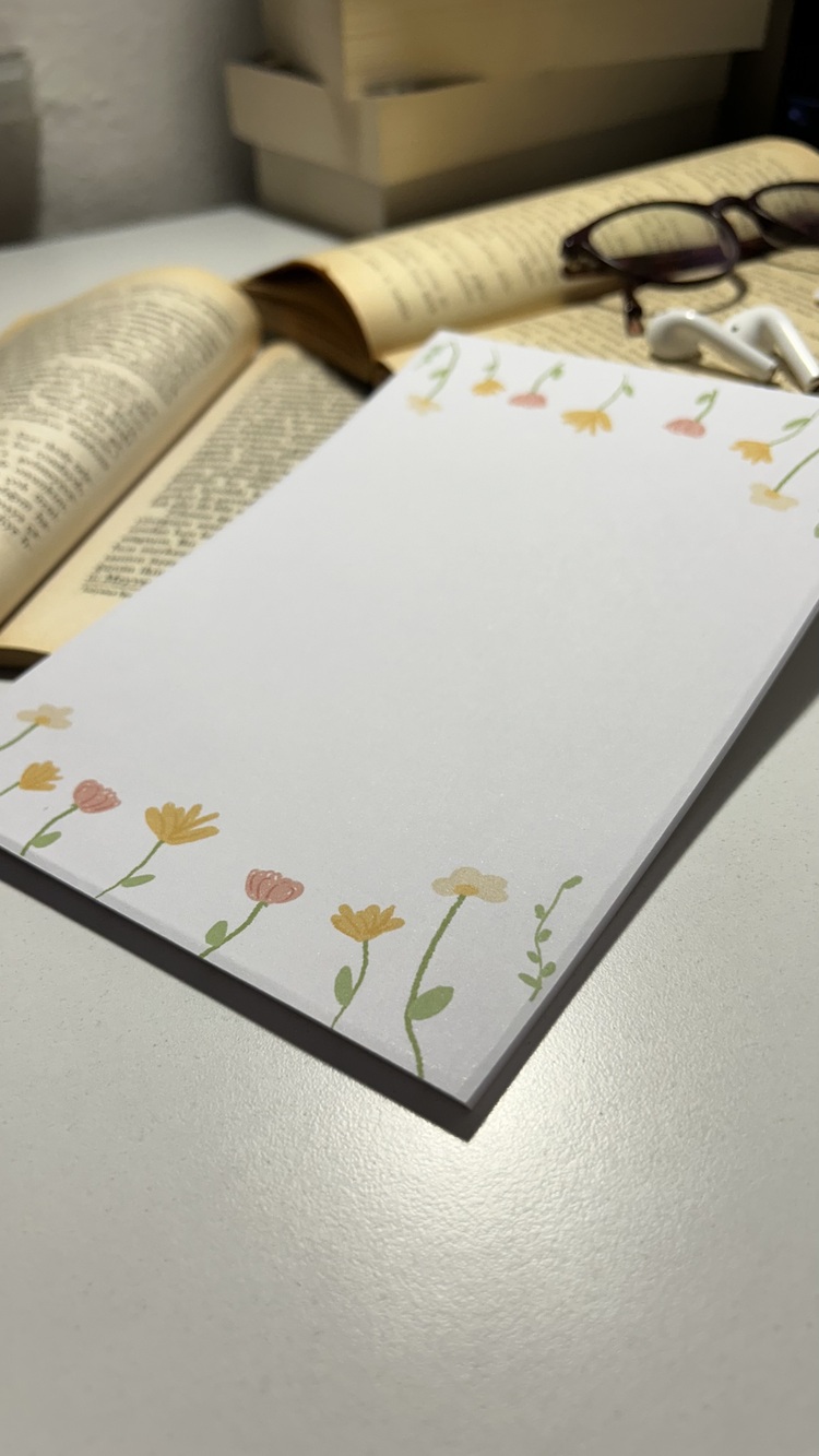 Renkli çiçekler temalı notepad/memopad