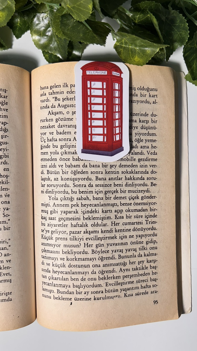 Londra telefon kulübesi temalı mıknatıslı kitap ayracı