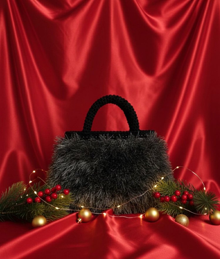 Noir Fur Royale
