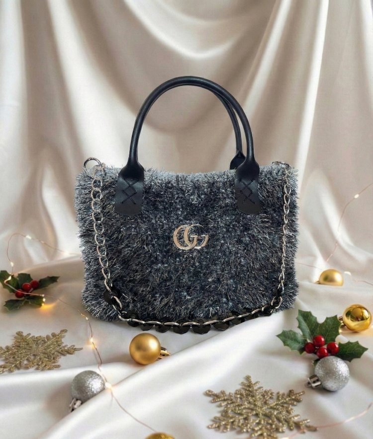 Fluff Royale
Bag