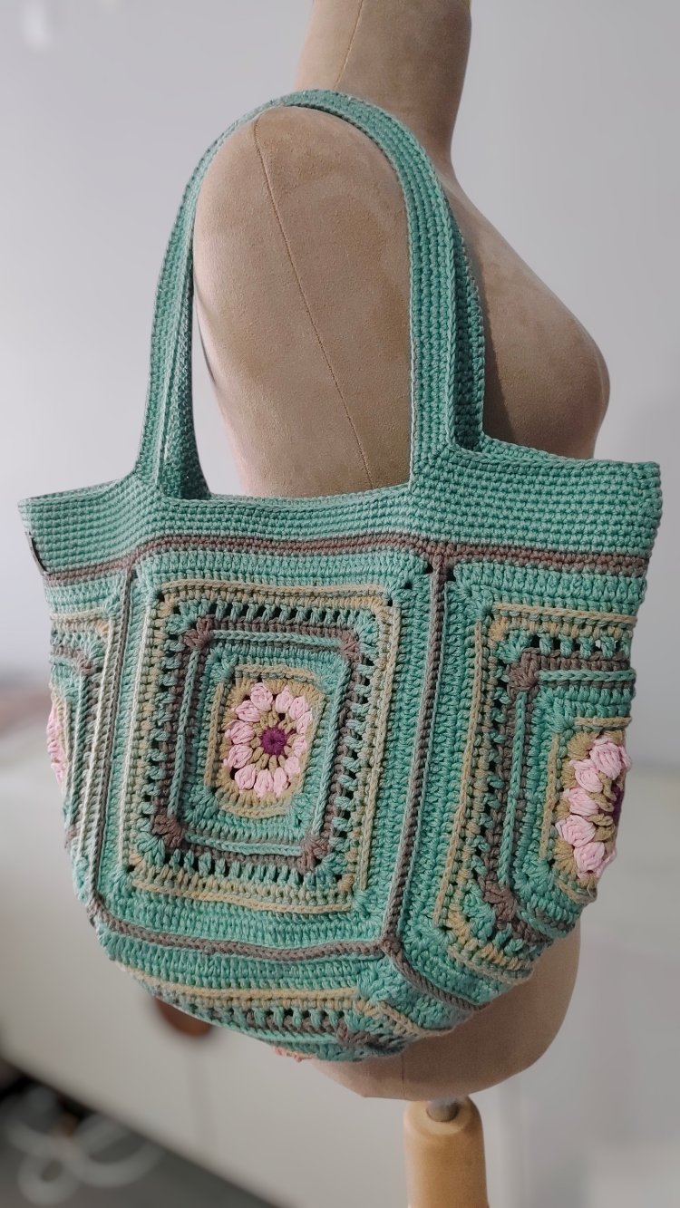 Mint Bag (sipariş ile örülmektedir)