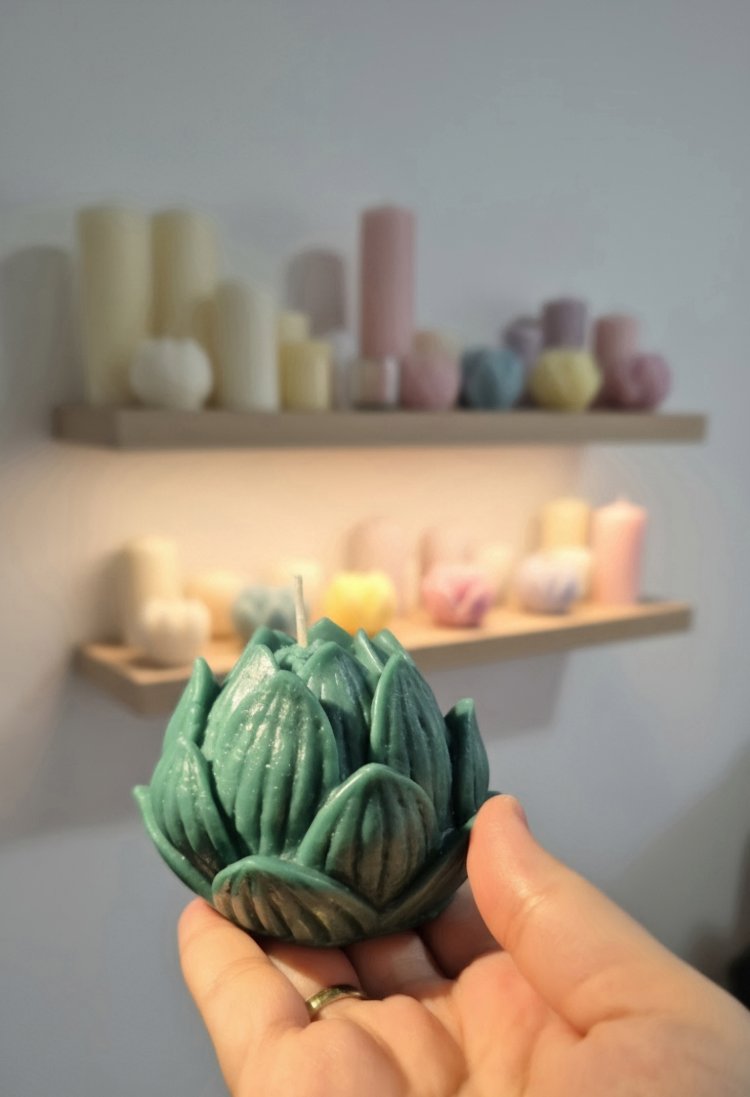 Lotus Mum