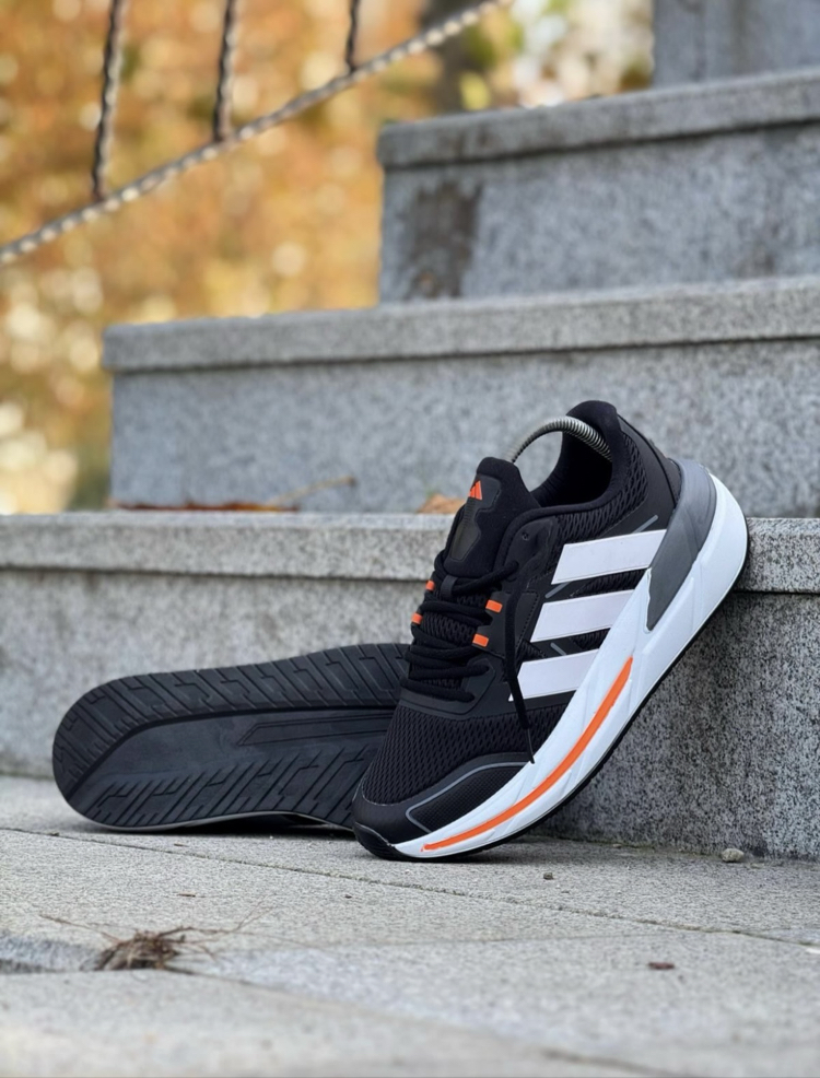Adidas Adistar (Siyah-Turuncu)