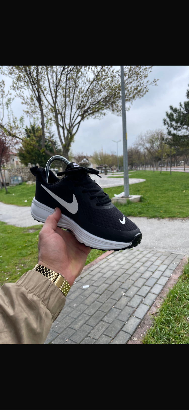 Nike Revolution 8
