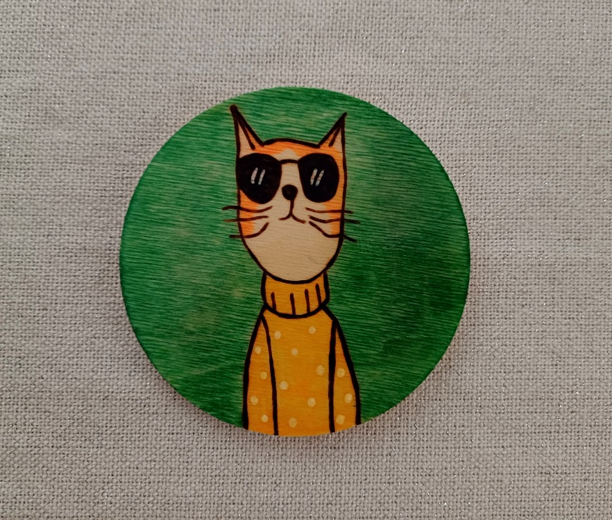 Sarı kazaklı kedi bardak altlığı
