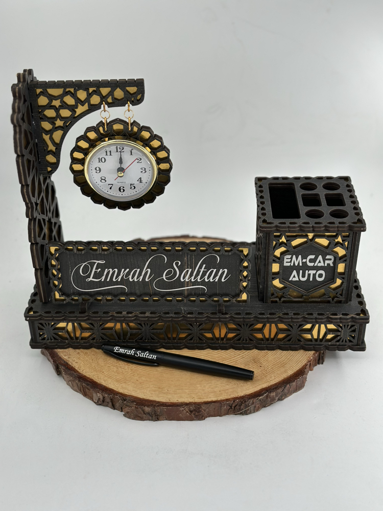 Ahşap Masa İsimliği Ve İsim Yazılı Kalem