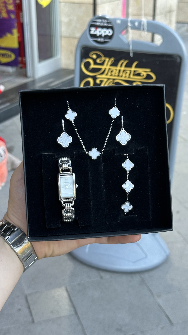 Van Cleef Set