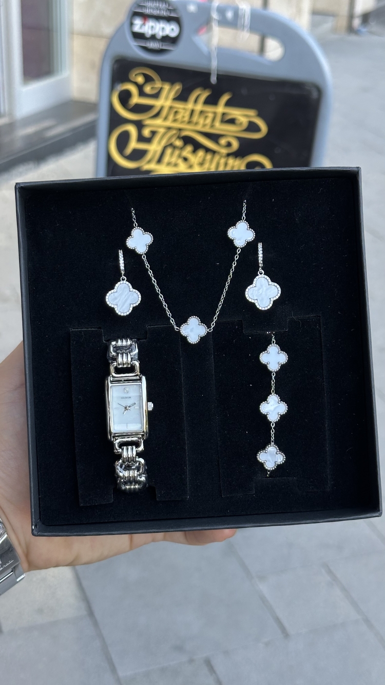 Van Cleef Set