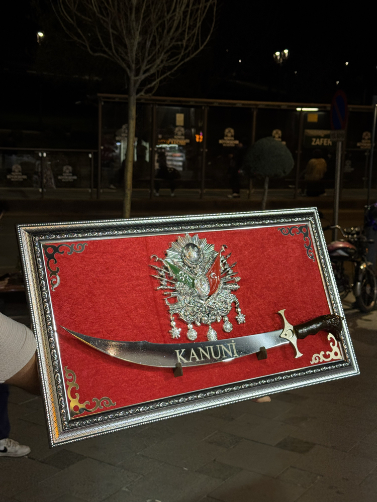 Devlet Armalı Kurt Kabzalı Kılıç
