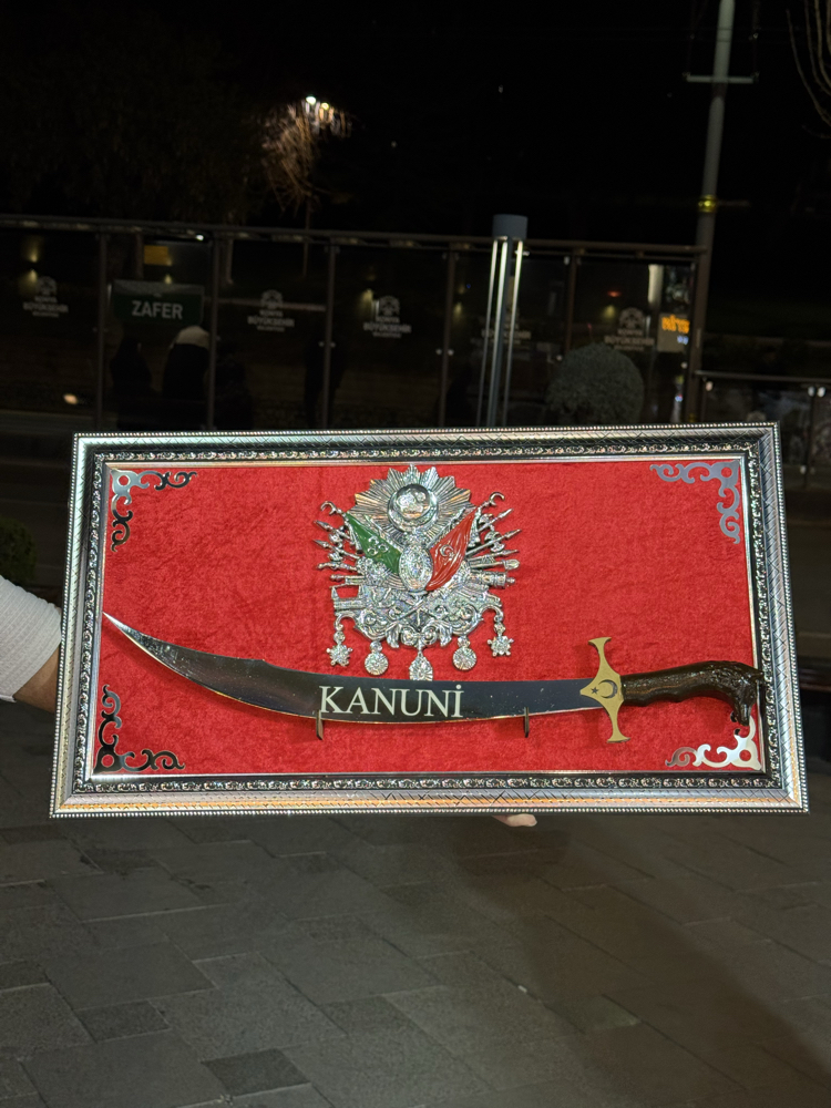 Devlet Armalı Kurt Kabzalı Kılıç