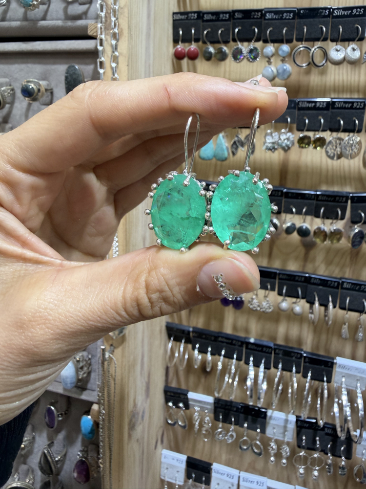Paraiba taşlı gümüş küpe