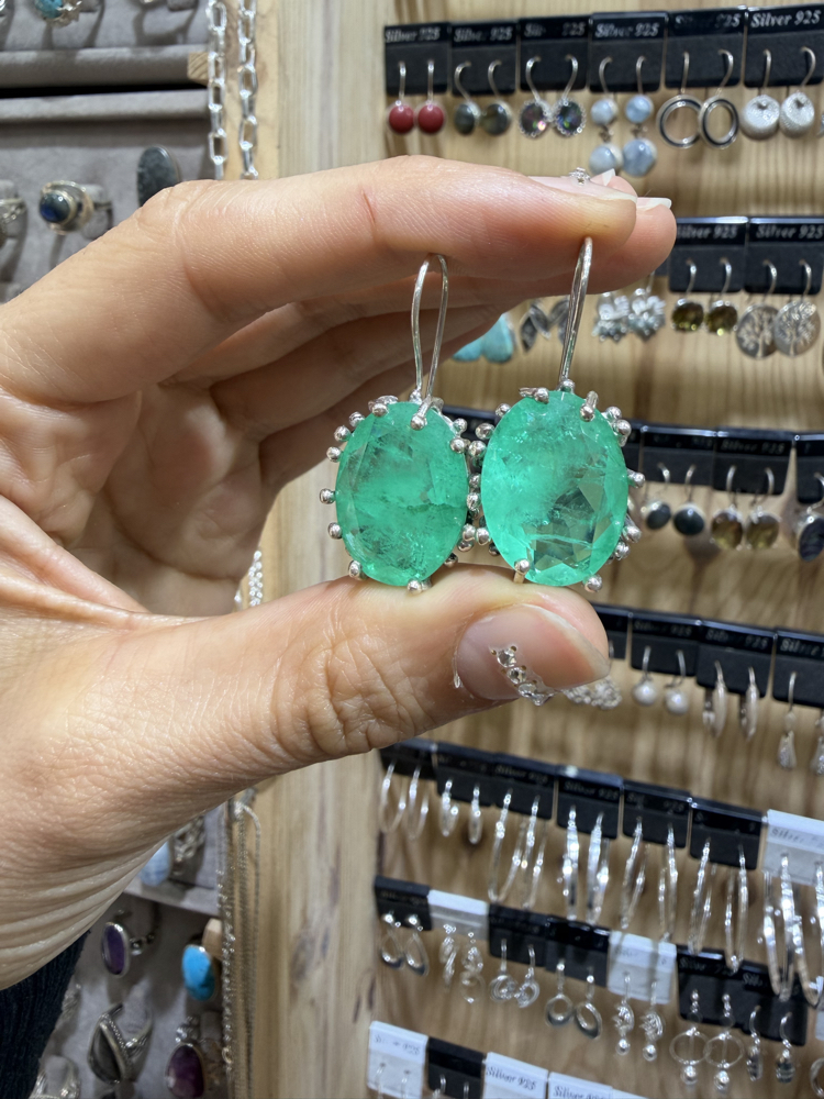 Paraiba taşlı gümüş küpe