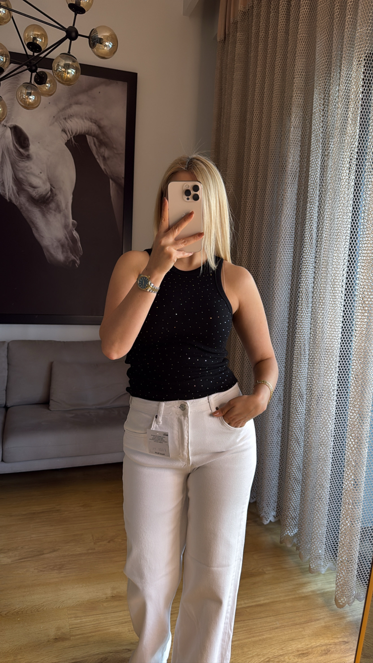 Siyah taşlı bluz