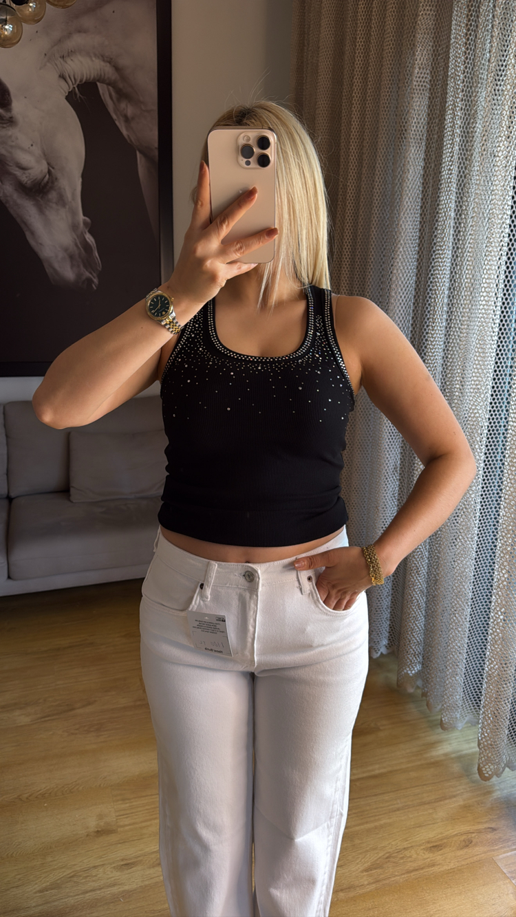 Siyah taşlı bluz