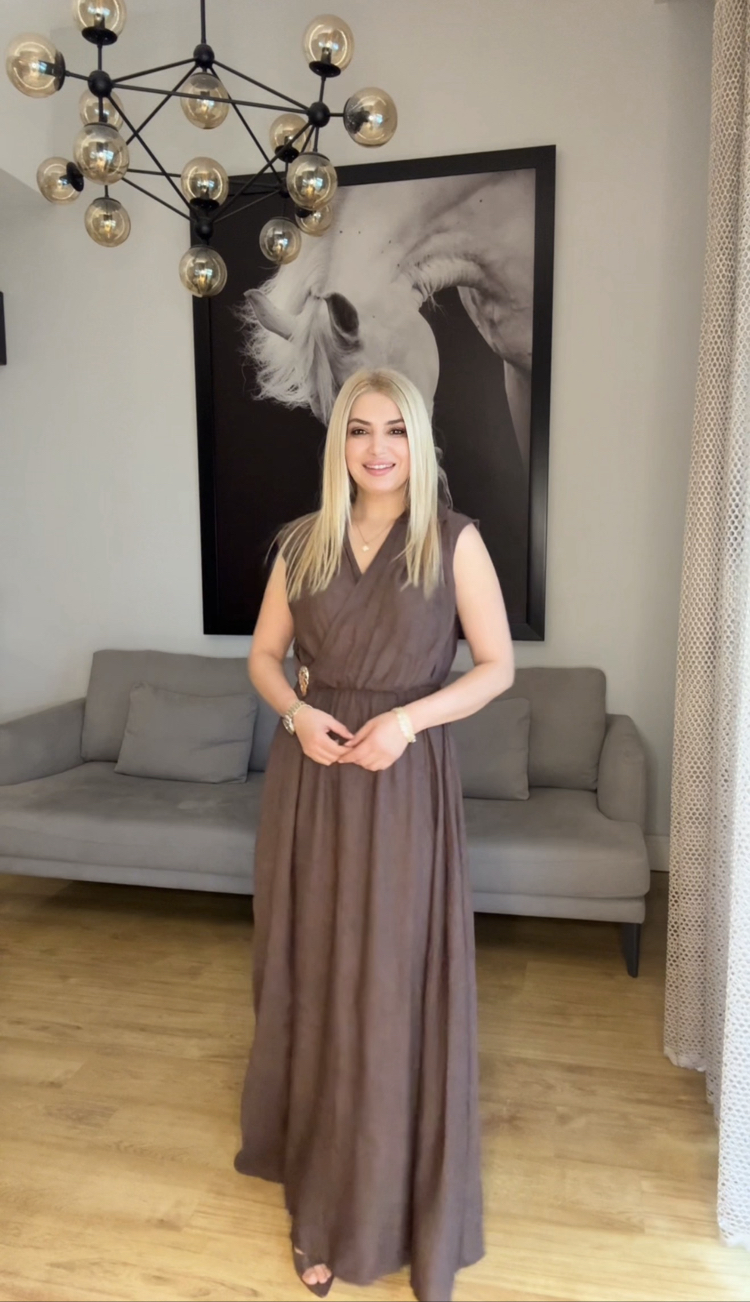 Yakalı elbise