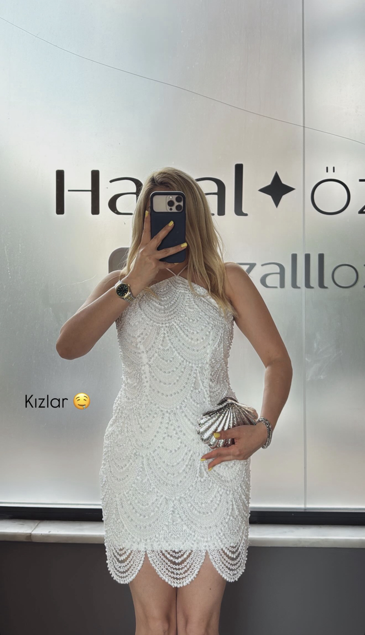 İncili tasarım elbise