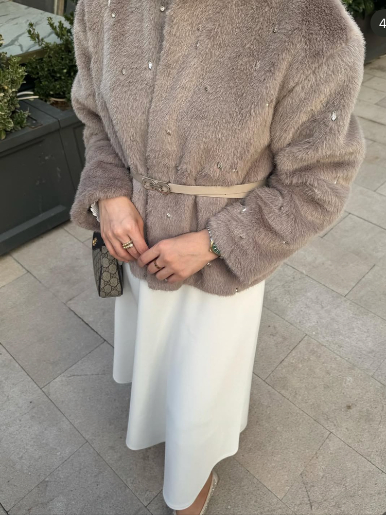Taşlı kürk