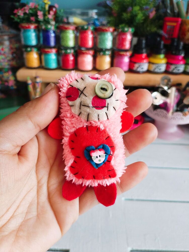 Peluş Broş