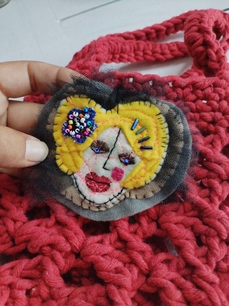 Kırmızı