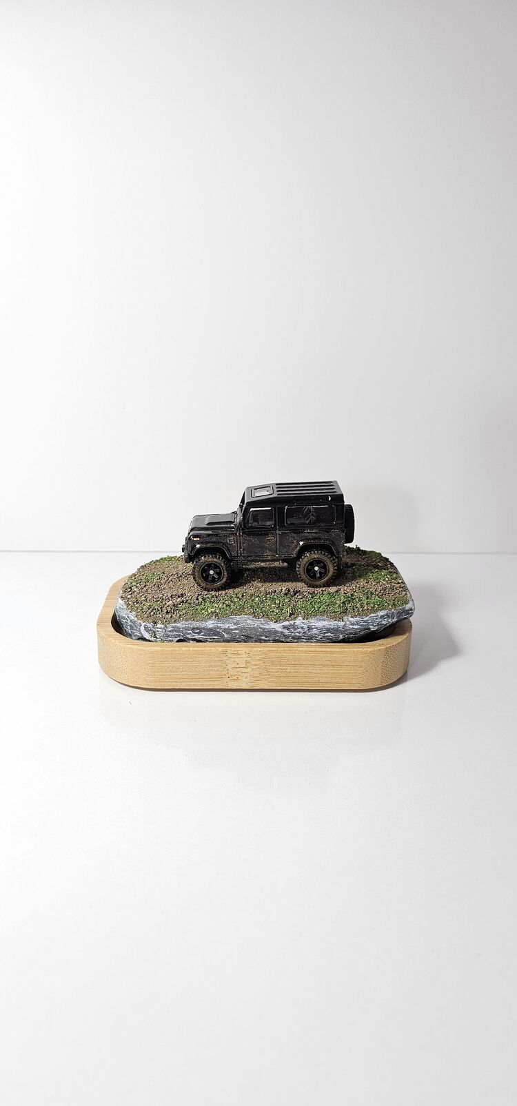 FF Defender Mini Diorama 