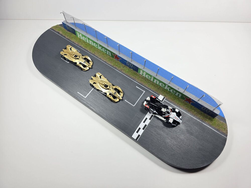 Formula Pist Diorama 