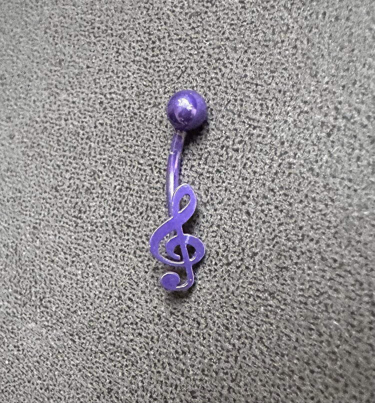 Mor Sol Anahtarı Çelik Piercing