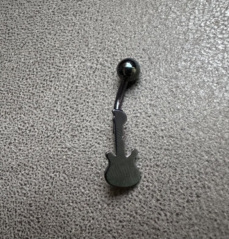 Siyah Gitar Çelik Piercing