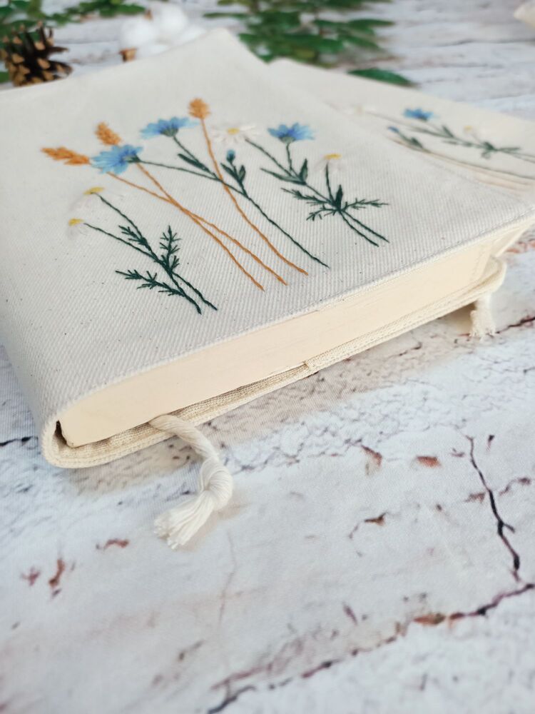 Yabani çiçekler kitap kılıfı 