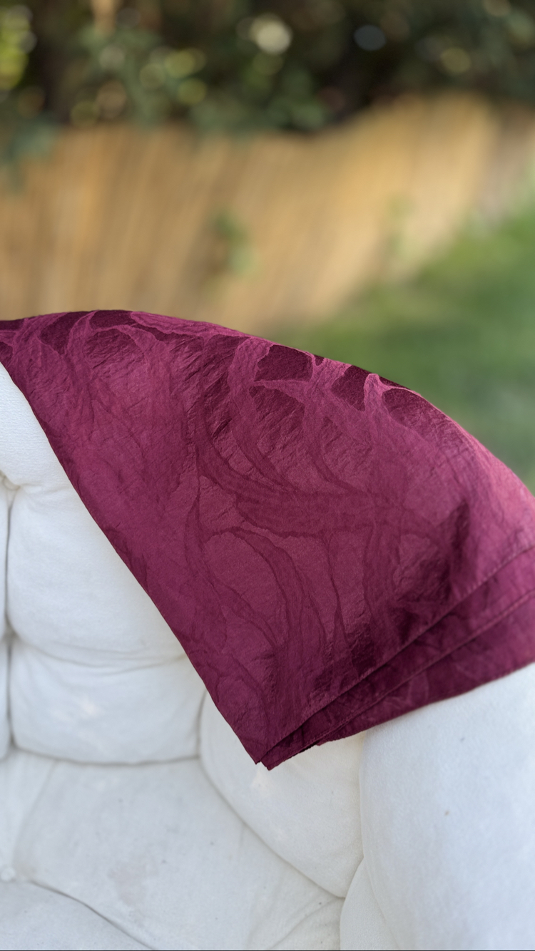Bordo Dalgalı Desenli İpeksi Yazlık Şal