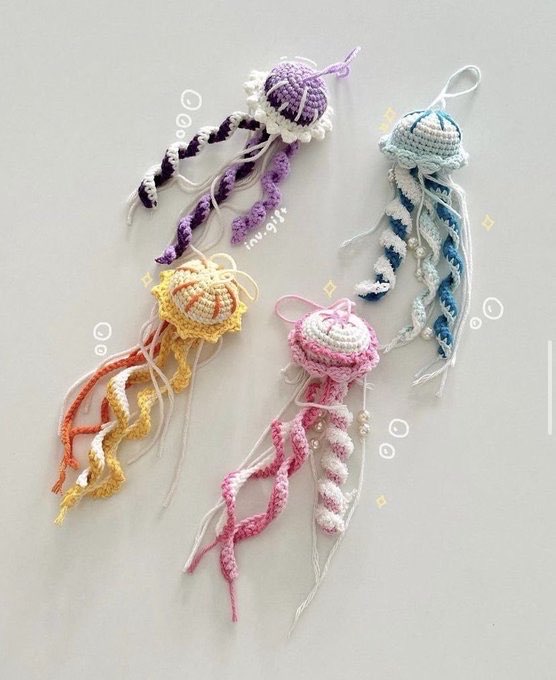Denizanası Örgü Charm
