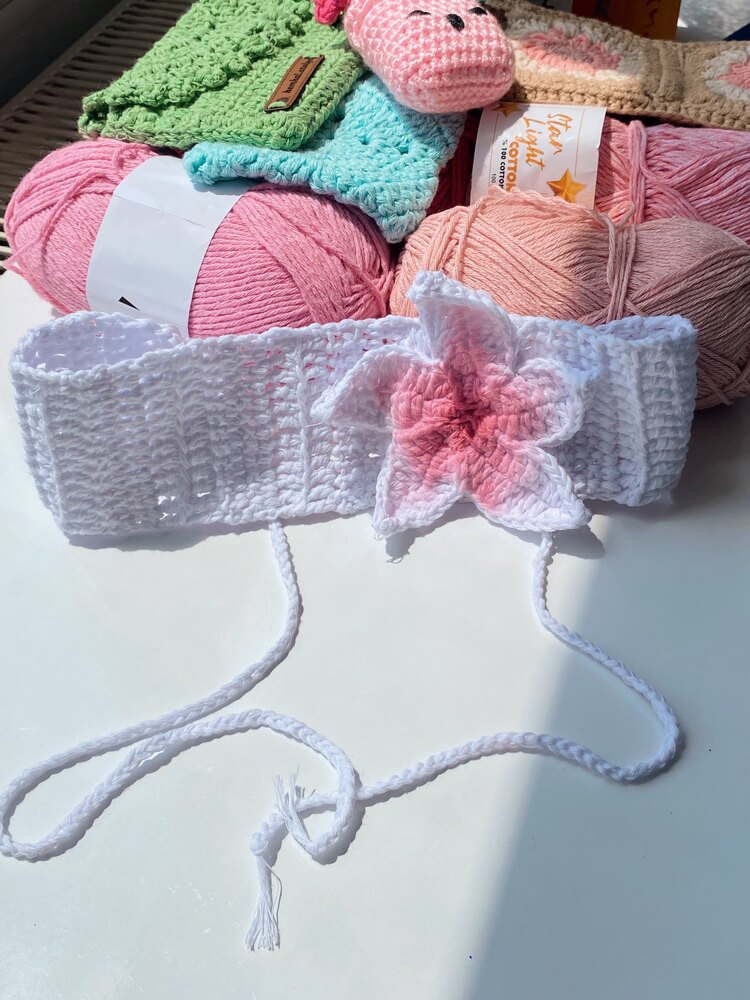 Çiçekli Örgü Bandana