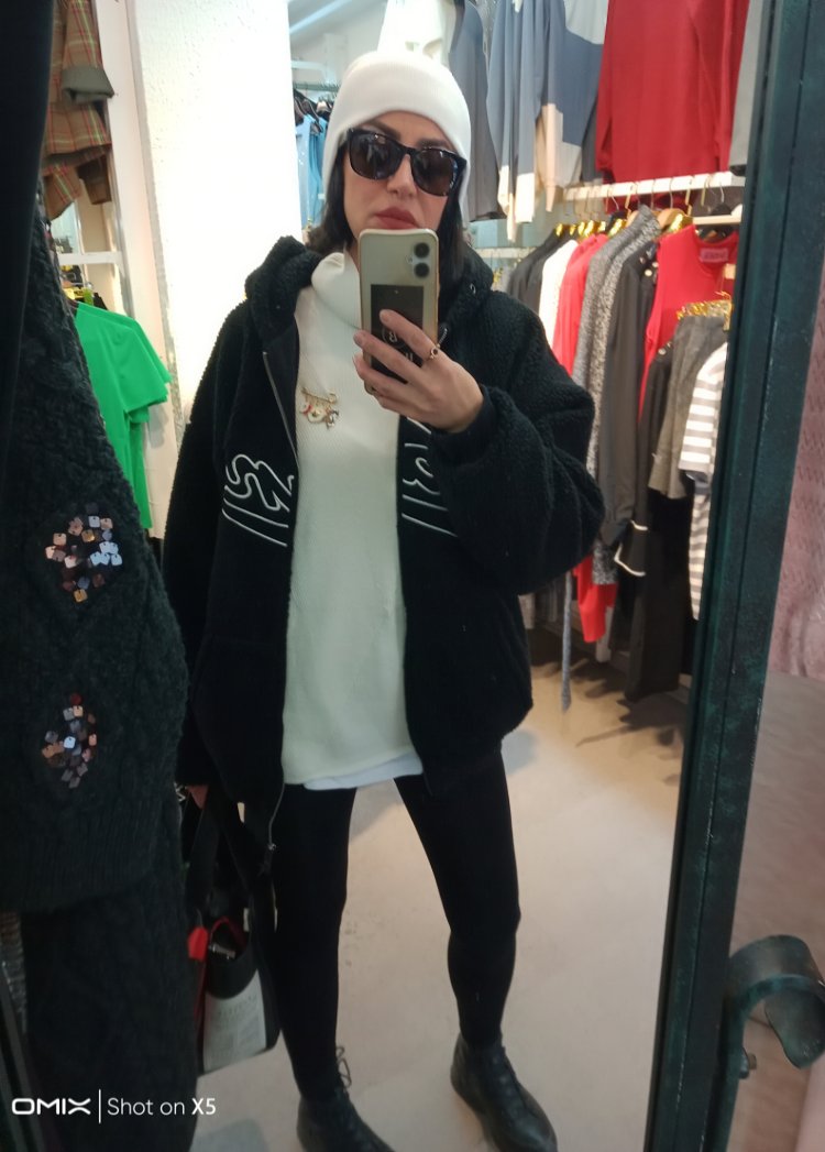 Karl Kani
VARSITY TEDDY FERMUARLI KAPŞONLU SWEATSHIRT ORİJİNAL