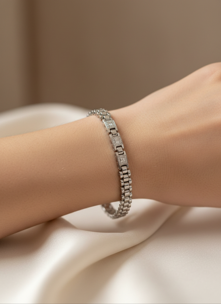 Stainless Steel Saat Korsonlu Zirkon Taşlı Bileklik