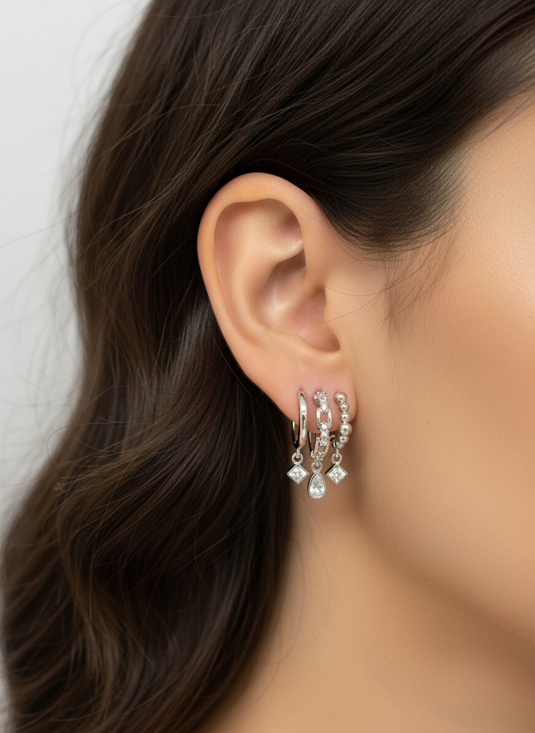 3’lü Görünümlü Ortası zincirli Silver küpe