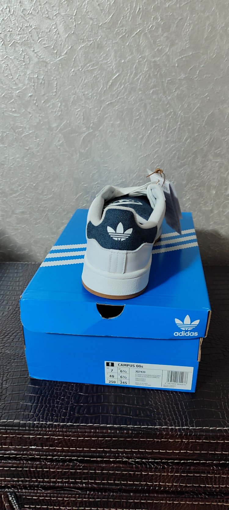 Adidas Campus 00s