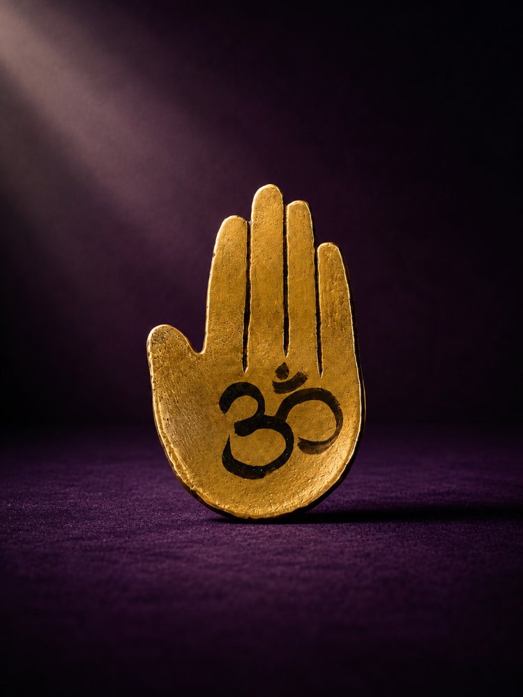 El Tütsülük – Om Sembollü Spiritüel Dekor ️