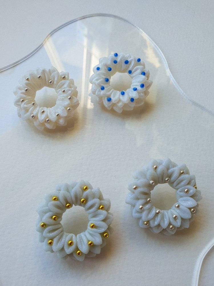 Icy Blue Garland Broş - Snow White