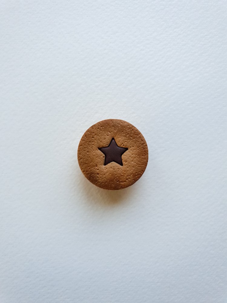 Chocolate Cookie Broş