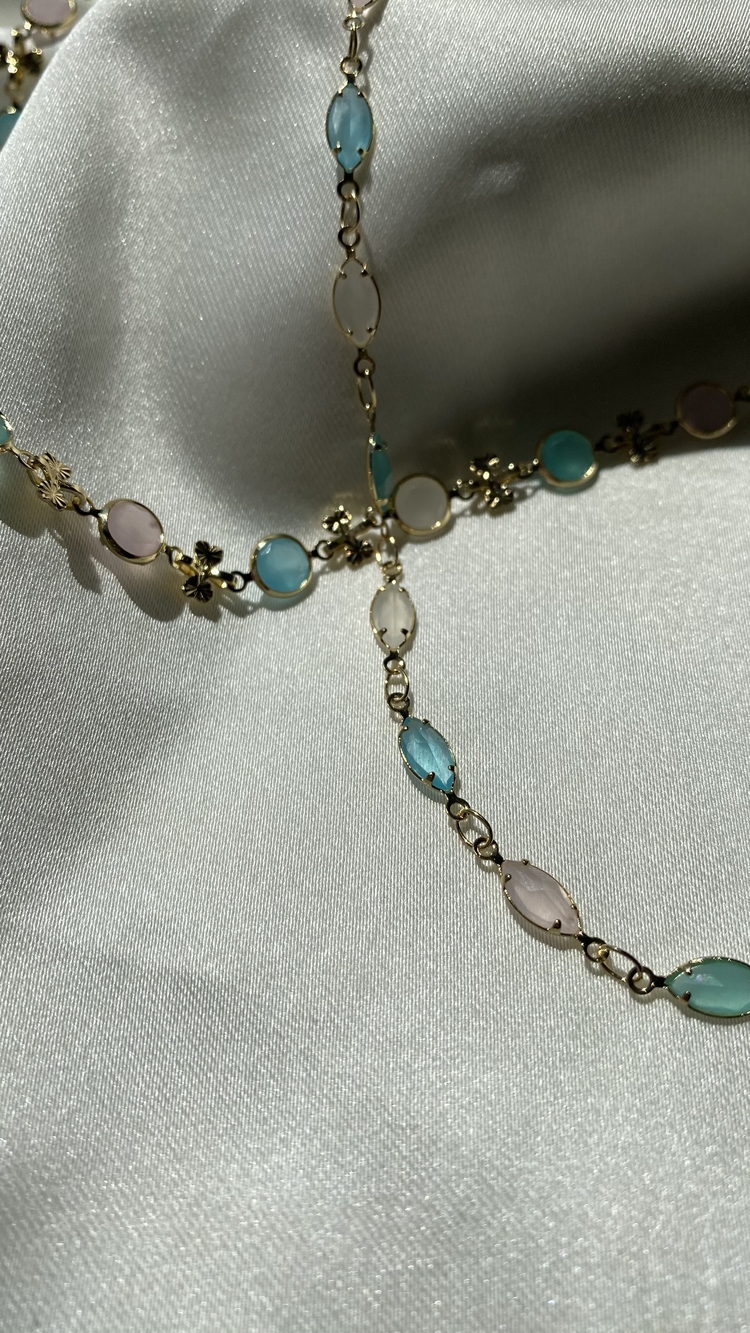 PASTEL TAŞ ZARİF KOLYE