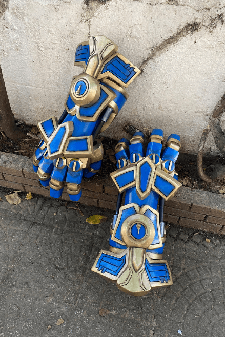 Enforcer Gauntlets